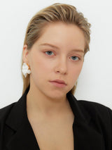 Artistic Gold earring_B(White) (6642405671030)
