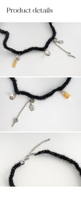 ウールニットユニークオブジェクトネックレス/Wool black knit with unique objects necklace