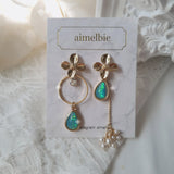 ゴールドフラワーズアンドコーラルブルーティアドロップピアス / Gold Flowers and Coral Blue Teardrops Piercing