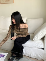 Iku striped button slit off-shoulder long sleeve T-shirt
