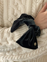 Vintage Mood Cameo Velvet Ruffle Scrunchie[Deep Green] 