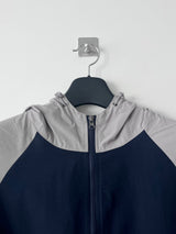 Stormy windbreaker