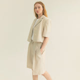 ツーボタンワンタックベルミューダパンツ / Two-Button One Tuck Bermuda Pants (Ivory)