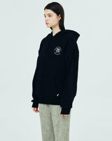 SMALL ROMAN TYPO LOGO HOODIE-BLACK (6680882577526)