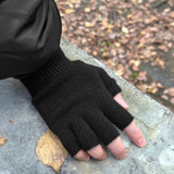 Wool finger gloves