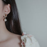 Elegant Oval Crystal and Pearl Piercing - Golden Shadow (ITZY Chaeryeong Piercing)