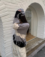 Tassel coloring stripe knit