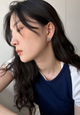 リボンタイピアス