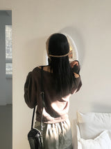 ポッツアイレットストラップオフショルダーTシャツ