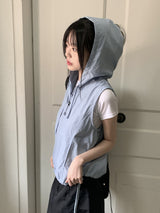 ストリングフードナイロンジップアップベスト/Lola String Hood Nylon Zip-up Vest