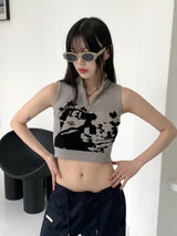 イアンヒッププリントクロップニットハーフジップアップベスト / Ian Hip Printing Crop Knit Half Zip-up Sleeveless Shirt
