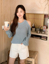 オフショルダースリットロングスリーブニット