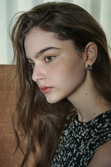 IRIS ピアス