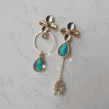 ゴールドフラワーズアンドコーラルブルーティアドロップピアス / Gold Flowers and Coral Blue Teardrops Piercing