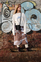 チェリープラネットグラフィッククロップスウェットシャツ / CHERRY PLANET GRAPHIC CROP SWEATSHIRT [WHITE]