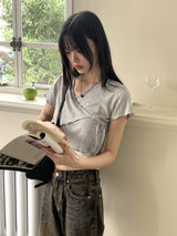 ジュリーフリルリボンラップストラップクロップ半袖Tシャツ