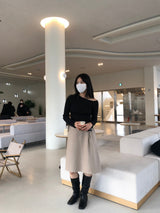 ファニーダイアグナルスリムオフショルダーTシャツ