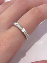 Petit Bow ring