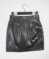 コーテッドミニスカート/Coated mini skirt (2color)