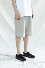 ONE TUCK BERMUDA PANTS BEIGE (6561070284918)