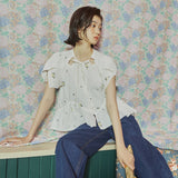 フラワー ラップ スリーブ ブラウス / [LINE] Flower Wrap Sleeve Blouse (Ivory)