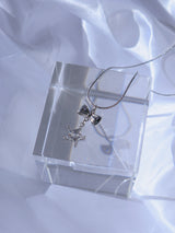 Ribbon Star Necklace