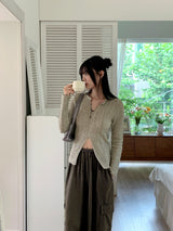 Nalky Bokashi V-neck slit long-sleeve knit
