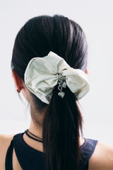 NO.390 [IVORY] HAIR SCRUNCH