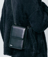 [Mサイズ] ミニマルバースクエアレザーバッグ&マルチカードウォレット / [M size]minimal bar square leather bag & multi card wallet black