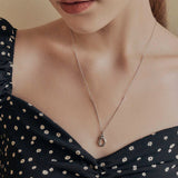 abril necklace