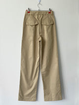 Waist point two tuck slacks