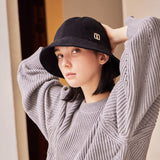 VA Square Stud 6-Panel Bucket Hat / Black