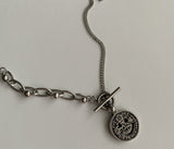シンプルスマイルユニークコイントグルバーチェーンネックレス / si Simple Smile Unique Coin Toggle Bar Chain Necklace