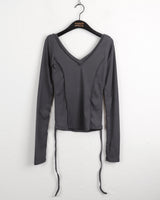 Ano バックスリットストラップカットVネックTシャツ