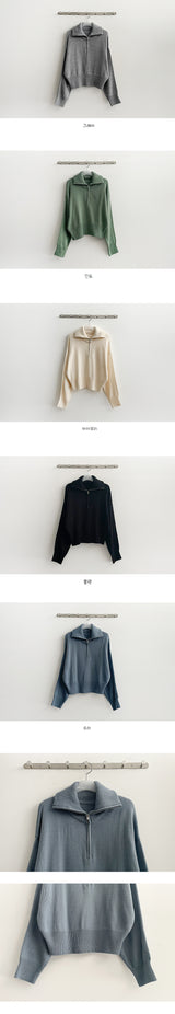 Half High-Neck Half Zip-Up Knitwear