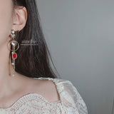メルビーザキャットシリーズ - パーティークイーンピアス / Melbie The Cat Series - Red Party Queen Piercing