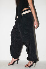 06. PARACHUTE PANTS BLACK