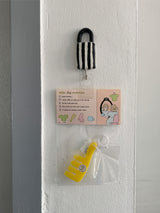 ヘアブラシキーリング / Yellow hairbrush keyring