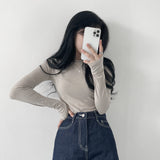 エクステンデッドスリーブラウンドネックTシャツ