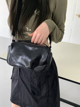 ローケングロッシースクエアショルダークロスボディバッグ / Loken Glossy Square Shoulder Crossbody Bag