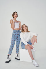ストレートフィットチェリー刺繡クロップドデニムパンツ/ STRAIGHT FIT CHERRY EMBROIDERY CROPPED DENIM PANTS [6811]