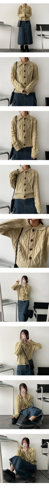 Wooden buttons Twisted collar knit cardigan