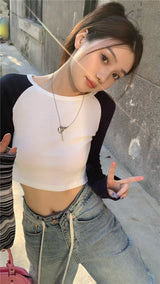 ナグランクロップドロングスリーブTシャツ/ Nagrang cropped long sleeve tee