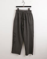 チャレンジピグメントレタリングワイドコットントレーニングパンツ / Challenges Pigment Lettering Wide Cotton Training Pants