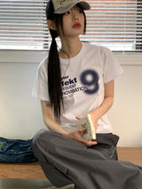 ドップラーナンバーナインレタリングセミクロップ半袖Tシャツ/Doppler Number Nine Lettering Semi-cropped Short Sleeve T-shirt