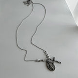 ボールドオーバルマリアクロスユニークネックレス / msi Bold Oval Maria Cross Unique Necklace