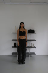 BUTTON CROP SLEEVELESS