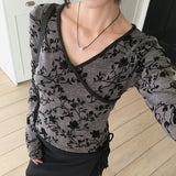 Zlin ペイズリーベルベットフラワーラップ長袖Tシャツ