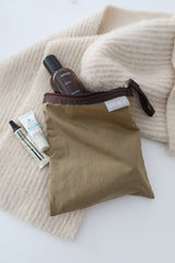 flat pouch (camel brown)