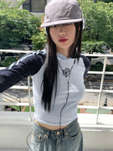 Cima Nagrang strap color combination cropped hooded T-shirt